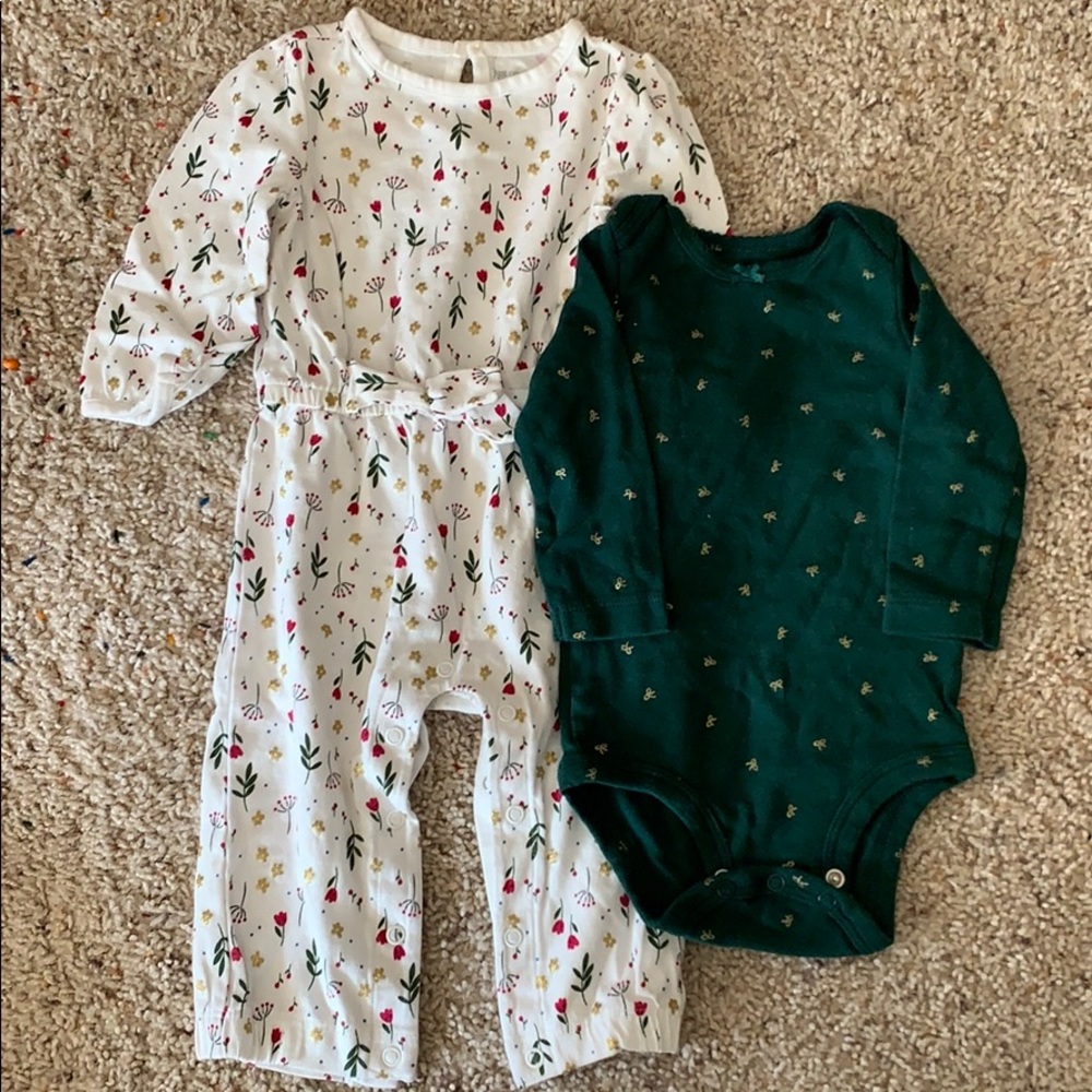 Holiday onesies (bundle of 5)